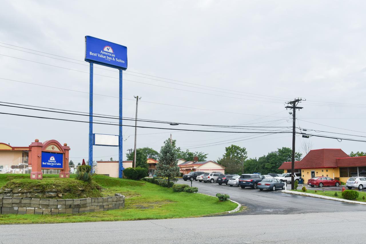Americas Best Value Inn & Suites Williamstown Exterior photo